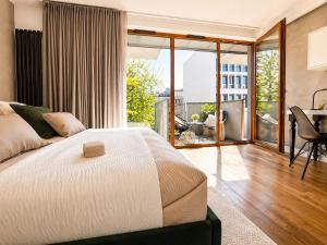 Boutique Old Town Perfect Apartment AC Parking WiFi Balcony