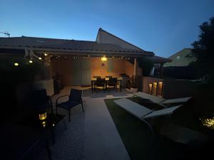 Villa T2 à 100m de la plage, piscine, tennis