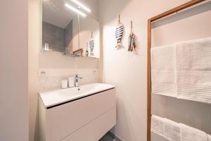 Top uitzicht luxe appartement DUNES met terras POOL & GYM