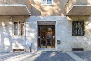 hostly Modern Family Apartment Rome Center