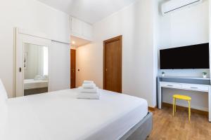 hostly Modern Family Apartment Rome Center