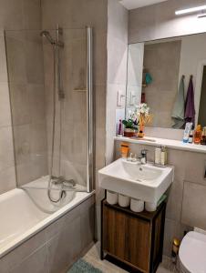 Bright and Spacious Double Room!