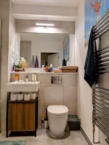 Bright and Spacious Double Room!