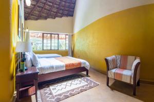 Majestic Villa with Pools & Outdoor Bar in Maanzoni