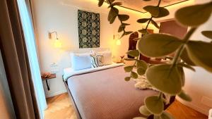Central Bucharest Design Studios - Cozy, Modern and Steps from Piața Romană