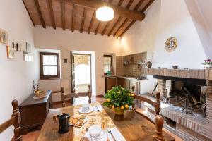 La Loggetta dei Poderi - 5 dalle Terme di Saturnia