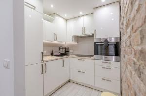 Piastów Comfort Apartment by BookingHost