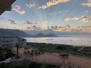Neptune Isle Ocean View Apartment