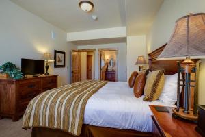 BL6103 - Bear Lodge