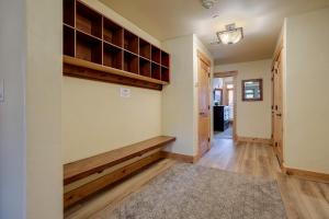 BL6105 - Bear Lodge