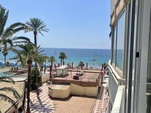 Gavina Sea Front R127 R128