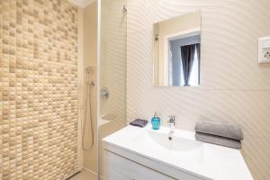 Jenny luxury two bedrooms apartment.