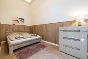 Jenny luxury two bedrooms apartment.