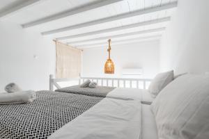 White Pearl Mykonos