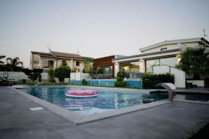 Villa Vincenzo by PosarelliVillas