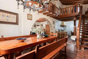 Mas de Paco, Chimenea, barbacoa y piscina