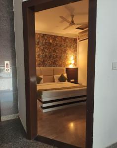 Hotel Superior TAJ Front