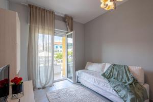 600 meters from the sea - Private Courtyard and Parking
