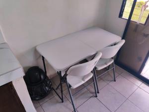 Casa privada en SANTA ANA, cerca de Metrocentro