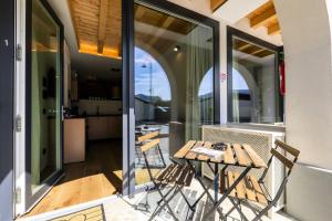 Aurora- Franciacorta and Lake - Love Italy Homes