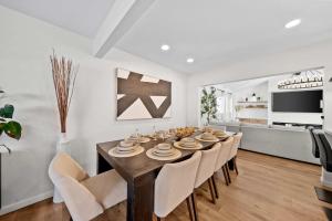 Luxury 5BR SD Escape Pool Hot Tub Gym and Game Room