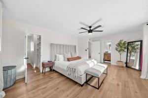 Luxury 5BR SD Escape Pool Hot Tub Gym and Game Room