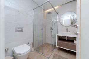 Two-Bedroom Family Suite in Managed Aparthotel - Central Location with Elevator - Parking & Secure Access