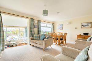 Choughs with countryside views and close to Fowey