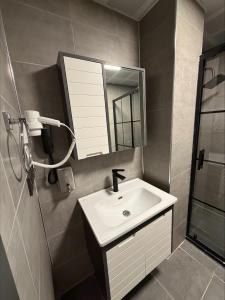 Divan Tower Otel