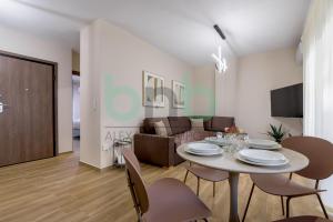 V - Luxury Suites C1