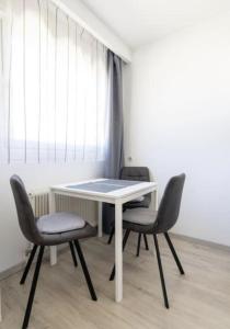 Charming Central Long-Term Apartment near Belvedere