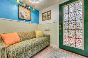 The Humming Bird Suite - Affordable Lakefront Fun
