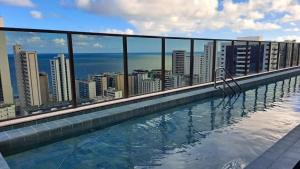 Flat no Icon Design Living Boa Viagem por Yolo