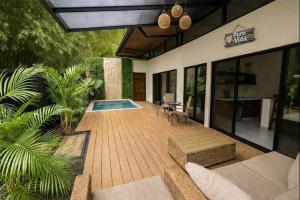Private Pool Jungle Villa · Family · Playa Cocles