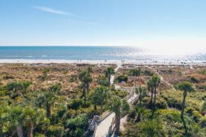 Breakers Seaside Escape - Near Coligny