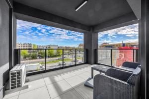 Górczewska Apt - Balcony, Parking, Air Con - by Rentujemy