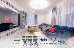New and Central, 5 Bedroom, 11 Proper Beds, Free Parking & Wifi