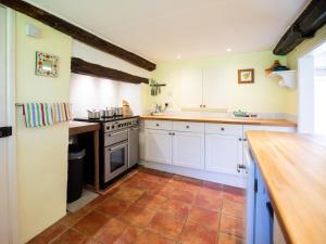 3 Bed in Dorchester oc-92343