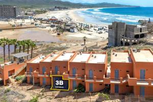 Walk-Out Surf Access | Beachfront, Los Cerritos
