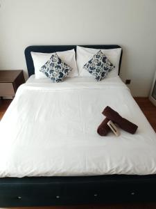 Vortex suites klcc city view by service apartment