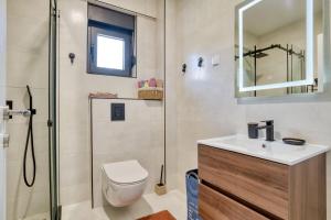 Twin Towers By In Property