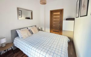 Nadmorski Dwór 14 - plaża 1km, parking, sauna, fitness