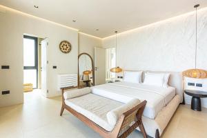 Monkey Luxury Villa, Dhermi Beach - Sea View, Jacuzzi, Free Parking and More