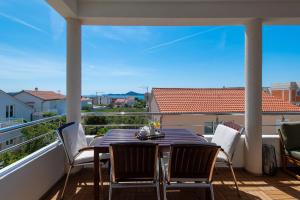 Apartments Tihi