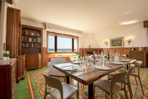 Villa Cecilia fronte spiaggia con aria condizionata e ampio giardino