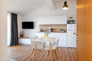 Apartments Tihi