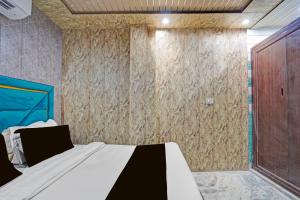 HOTEL O LAXMI NAGAR METRO