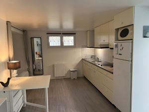 Studio in cul-de-sac near the beach and the center