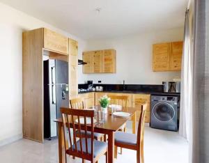 Cana Life Breeze Los Corales Beach Residences A3
