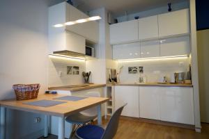 Blue Sky Cozy Apartment Free Parking by Good Mood